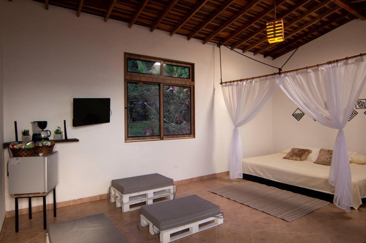 Hotel Entre Verdes & Glamping *